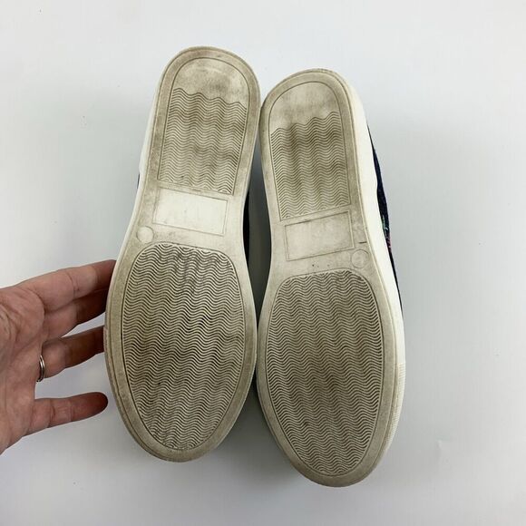 WANTED Floral Embroidered Slip On Sneaker Dark Denim Multicolor Gore Womens 6.5 - Picture 9 of 11